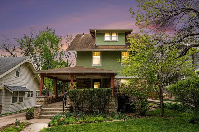 33 W 58th St, Kansas City, MO 64113