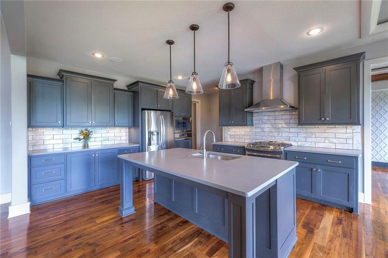 12208 163rd St, Overland Park, KS 66221