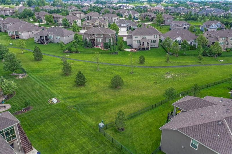 12208 163rd St, Overland Park, KS 66221