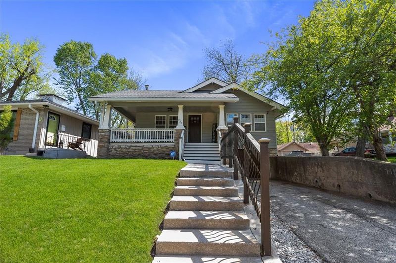 733 E 72nd Ter, Kansas City, MO 64131