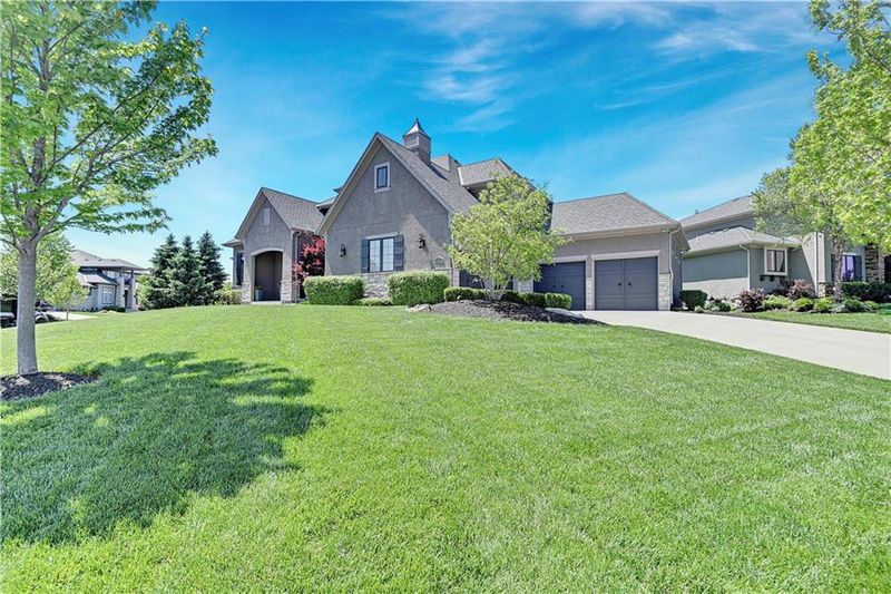 16632 King St, Overland Park, KS 66221