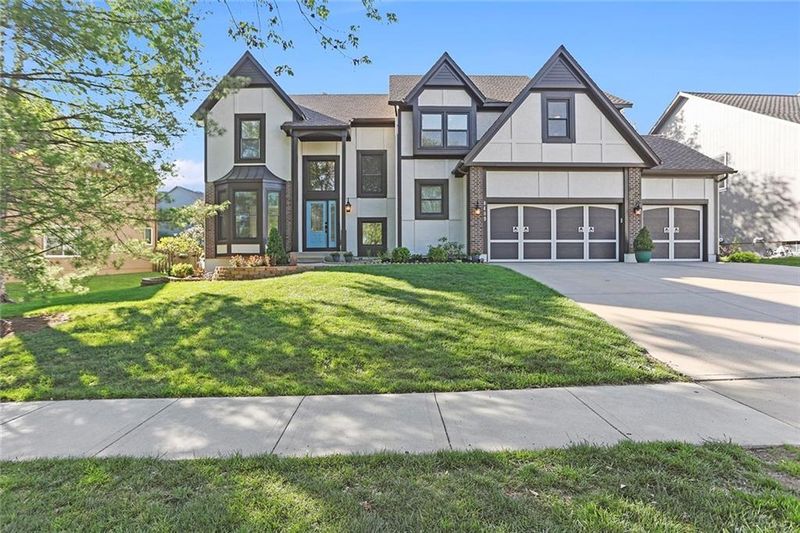 8409 W 144th St, Overland Park, KS 66223