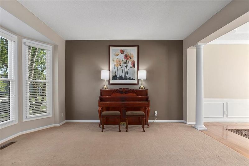 8409 W 144th St, Overland Park, KS 66223