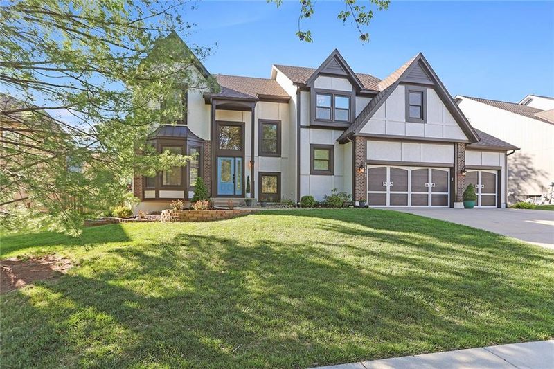 8409 W 144th St, Overland Park, KS 66223