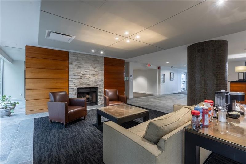 600 E 8th St #7h,7I, Kansas City, MO 64106