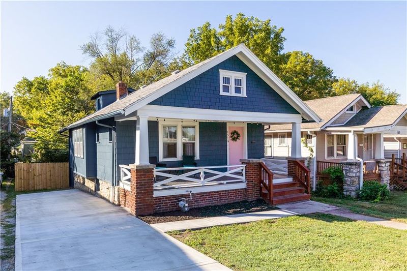 1519 E 49th St, Kansas City, MO 64110