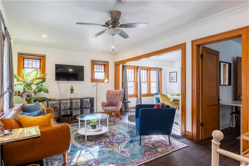 1519 E 49th St, Kansas City, MO 64110