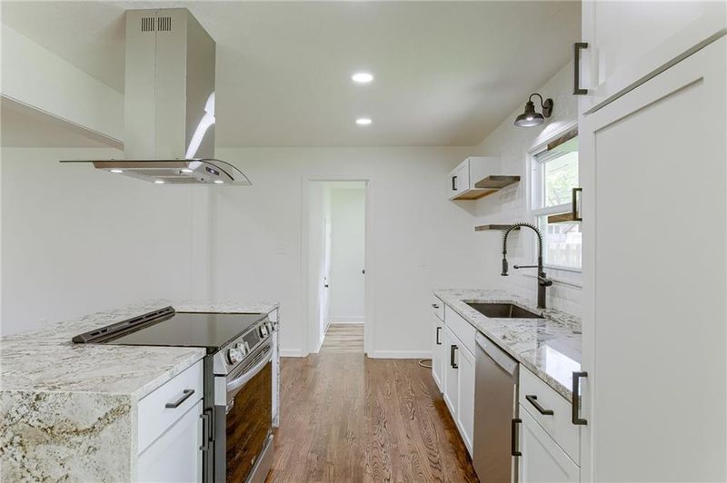 8604 E 83rd Ter, Raytown, MO 64138