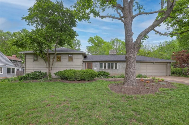 6621 Glenwood St, Overland Park, KS 66202