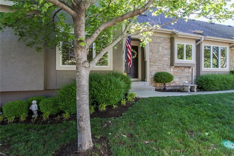 7856 W 156th Pl, Overland Park, KS 66223
