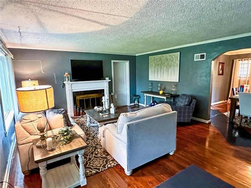 7317 Olive St, Kansas City, MO 64132