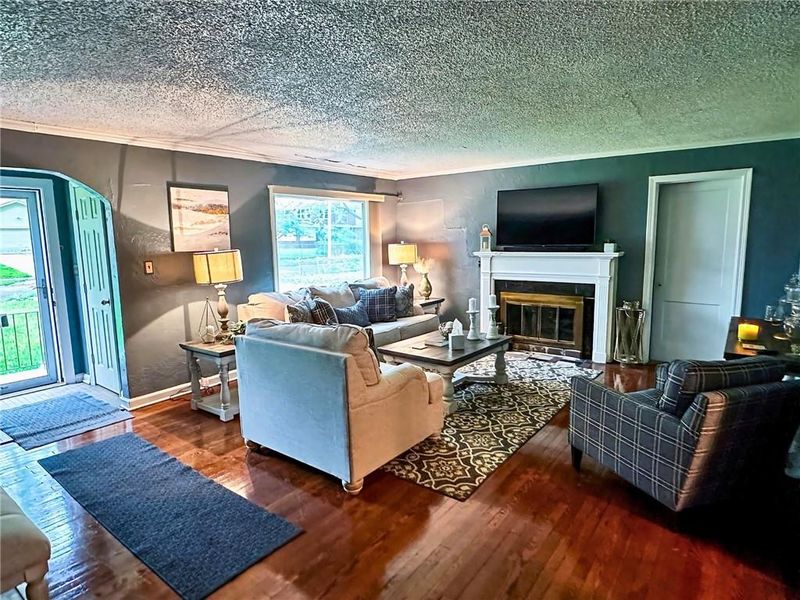 7317 Olive St, Kansas City, MO 64132