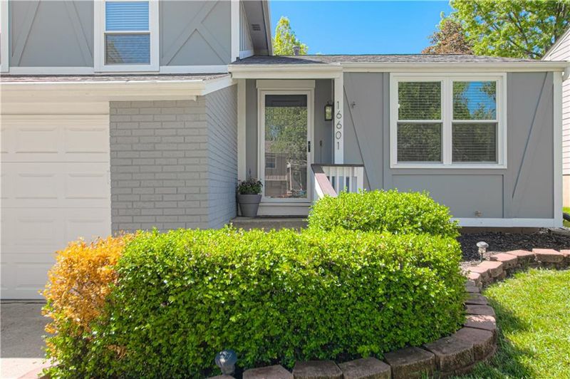 16601 W 125th St, Olathe, KS 66062