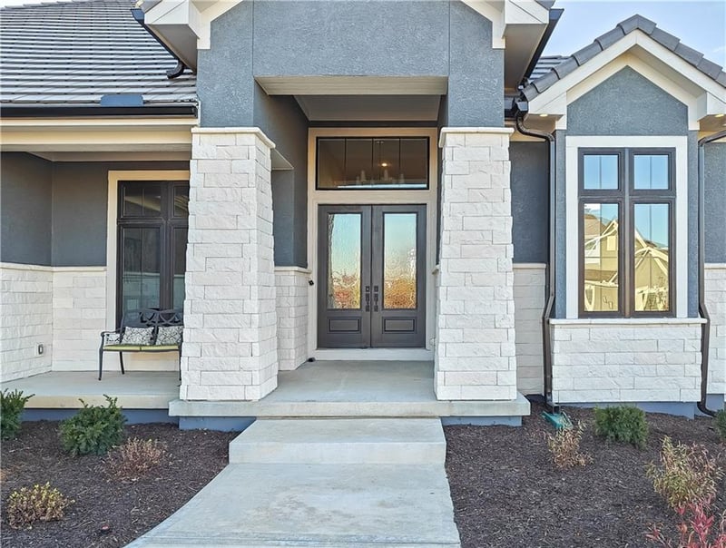 10603 W 173rd Ter, Overland Park, KS 66221