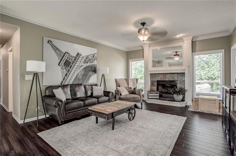 11268 N Summit St, Kansas City, MO 64155