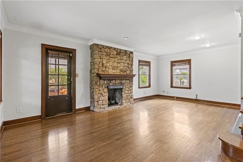 621 E Gregory Blvd, Kansas City, MO 64131