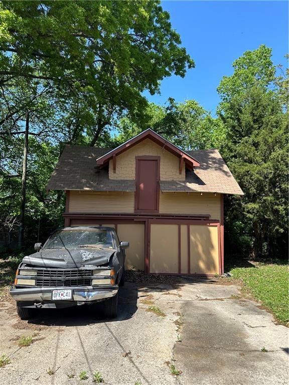 3404 - 3400 S Benton Ave, Kansas City, MO 64128