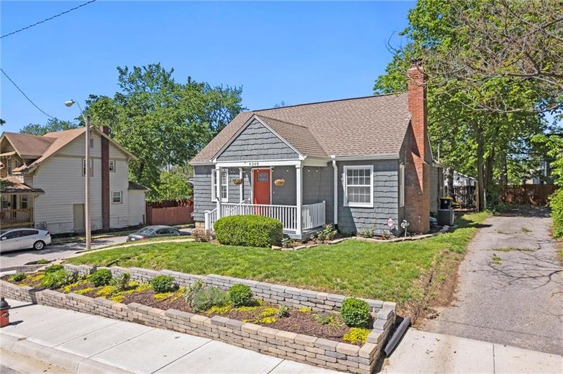 4348 Bell St, Kansas City, MO 64111