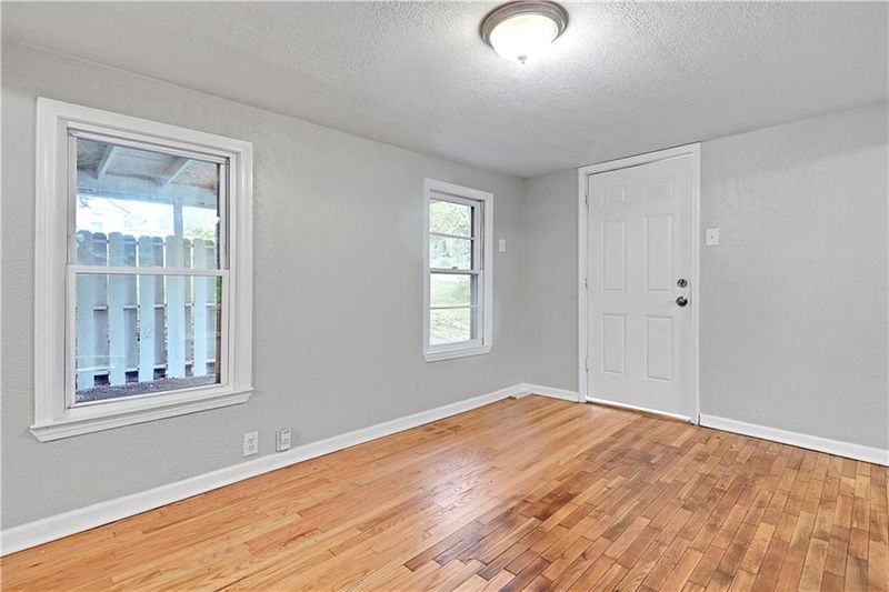 5153 Rinker Rd, Kansas City, MO 64129