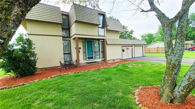 1801 Richards Rd, Fort Scott, KS 66701