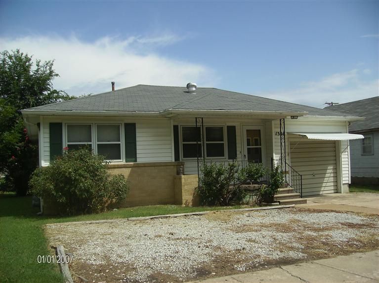 1306 W Main St, Chanute, KS 66720