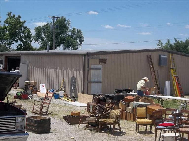 114 S Main St, Galena, KS 66739