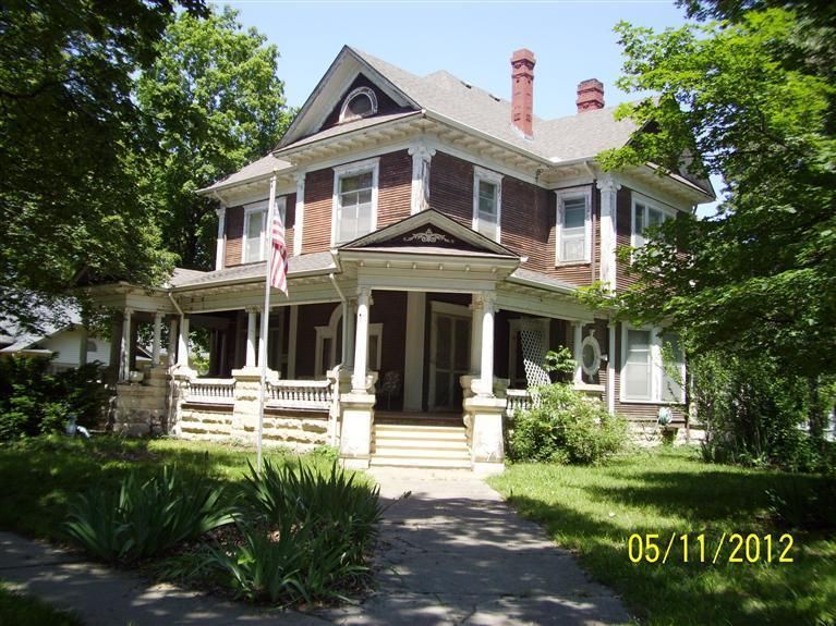 722 S Highland Ave, Chanute, KS 66720