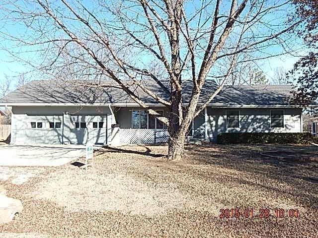 1304 E Carpenter N/A, Iola, KS 66749