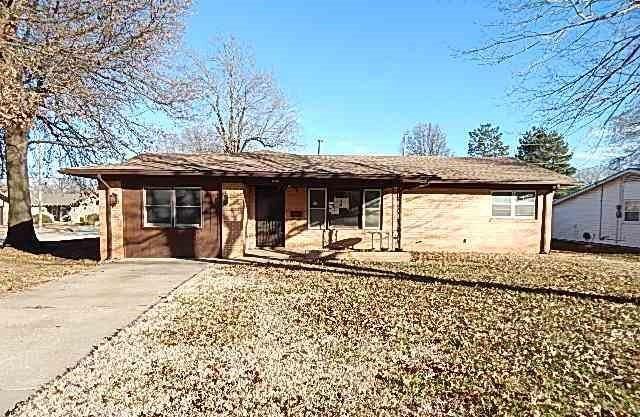 902 S Plummer N/A, Chanute, KS 66720