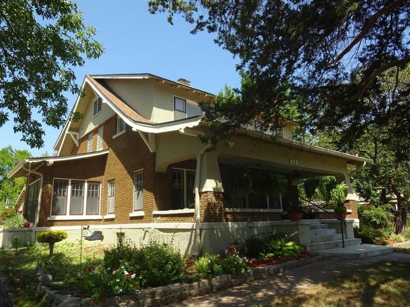605 N 9th St, Independence, KS 67301