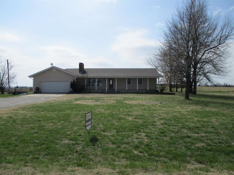 70 SW Messer Rd, Columbus, KS 66725