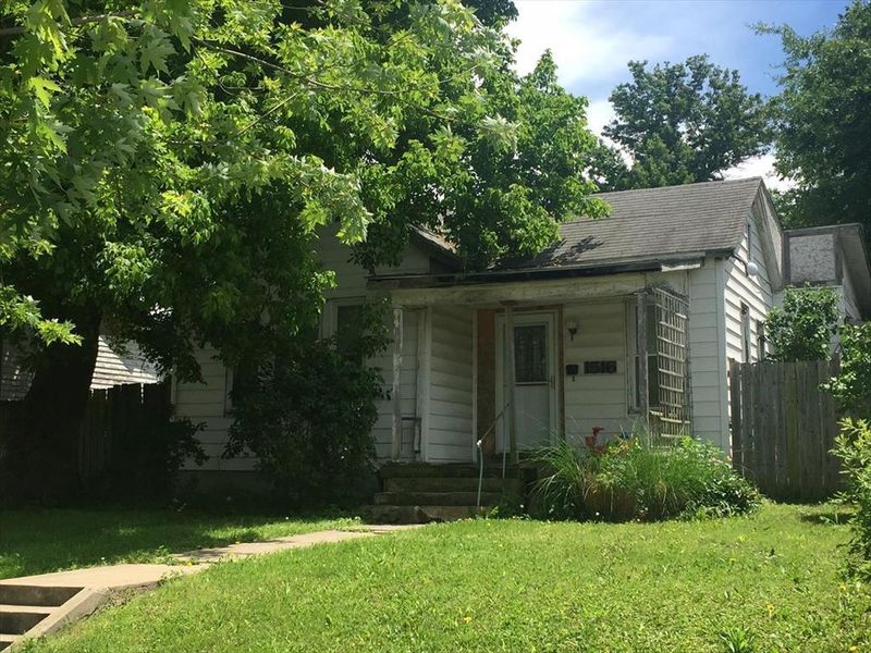 1516 Crawford Ave, Parsons, KS 67357