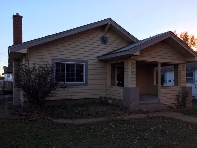 213 W New St, Coffeyville, KS 67337