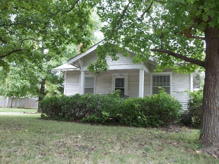 2921 Broadway Ave, Parsons, KS 67357