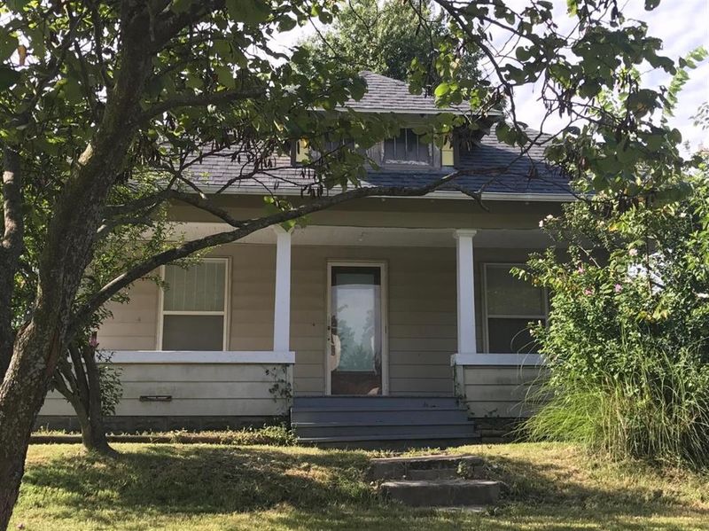 2224 Belmont Ave, Parsons, KS 67357