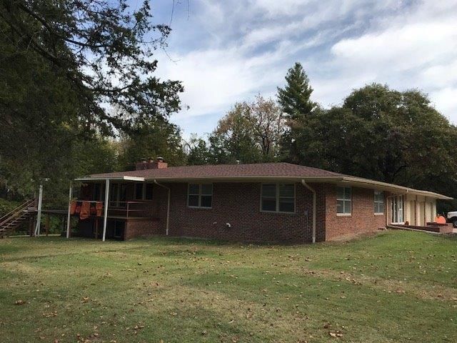 3000 Lakeview Ln, Independence, KS 67301