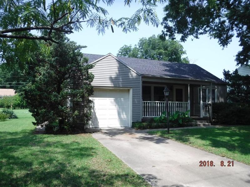 604 W Riley St, Independence, KS 67301