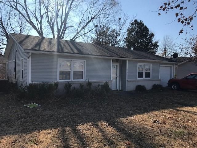 613 Landon Dr, Independence, KS 67301