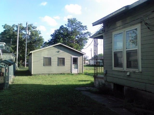 1922 Stevens Ave, Parsons, KS 67357