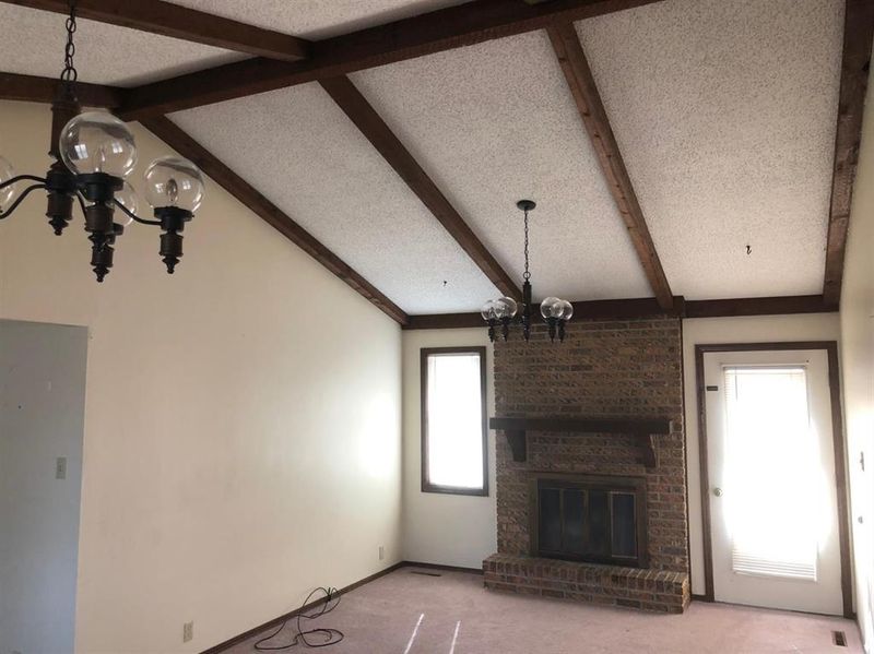 702 Cherokee Ave, Parsons, KS 67357