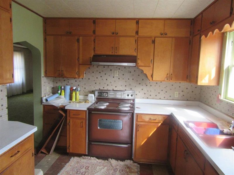 1901 S Malcolm Ave, Chanute, KS 66720