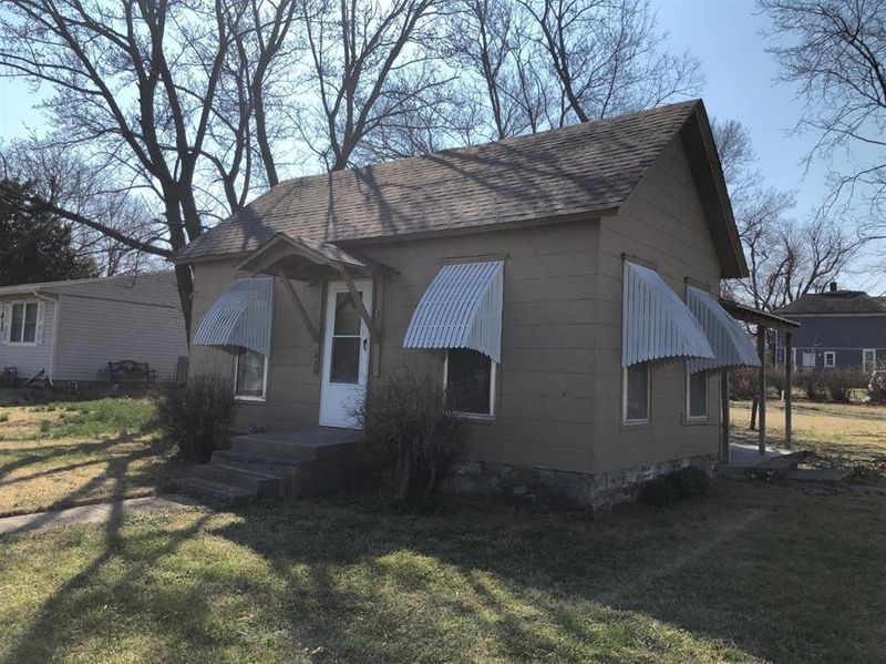 1430 Crawford Ave, Parsons, KS 67357