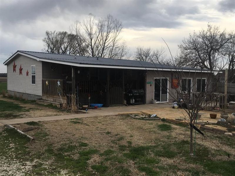 1150 Minnesota Rd, Iola, KS 66749