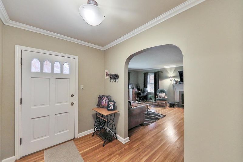 211 E 3rd Ave, Caney, KS 67333