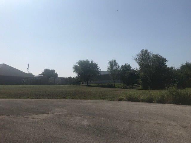 0 Winterset Ct, Independence, KS 67301