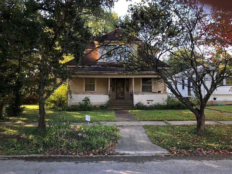 1318 Appleton Ave, Parsons, KS 67357