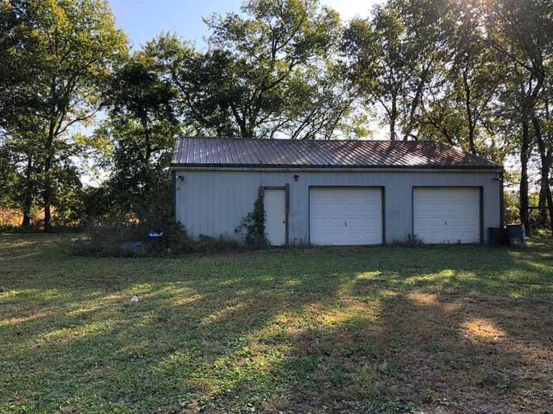 1150 Irving Rd, Parsons, KS 67357