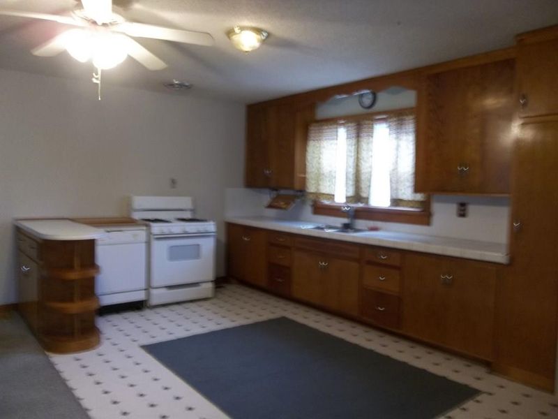 124 S Rutter N/A, Chanute, KS 66720