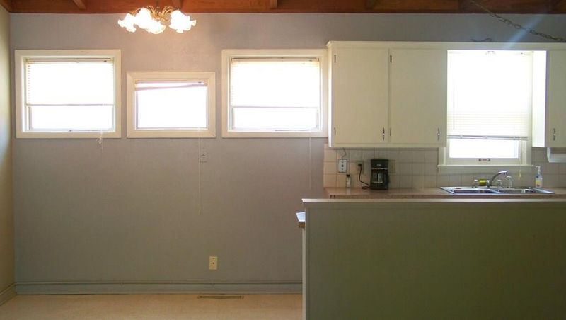 408 S Plummer Ave, Chanute, KS 66720