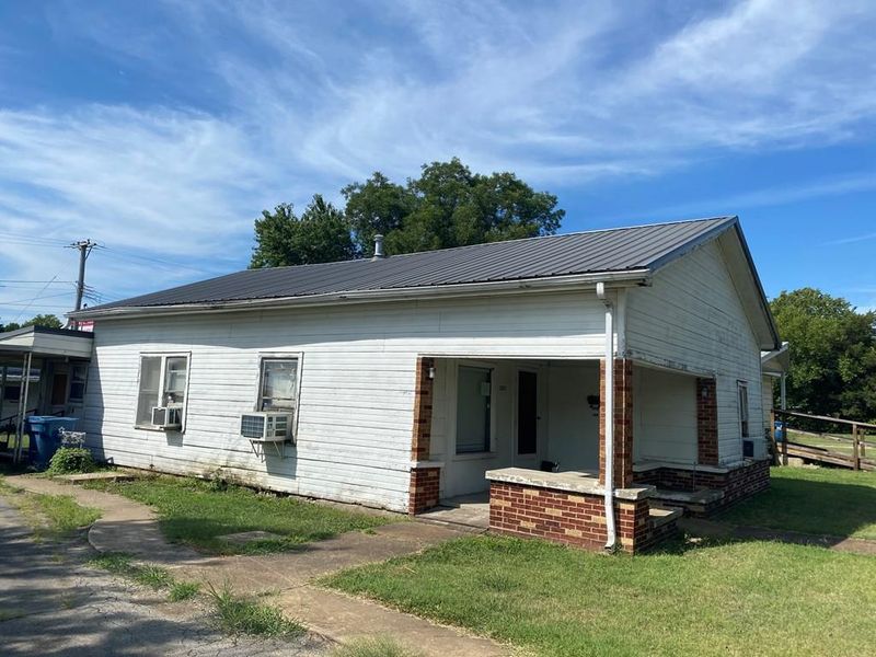 1301 W 10th N/A, Coffeyville, KS 67301